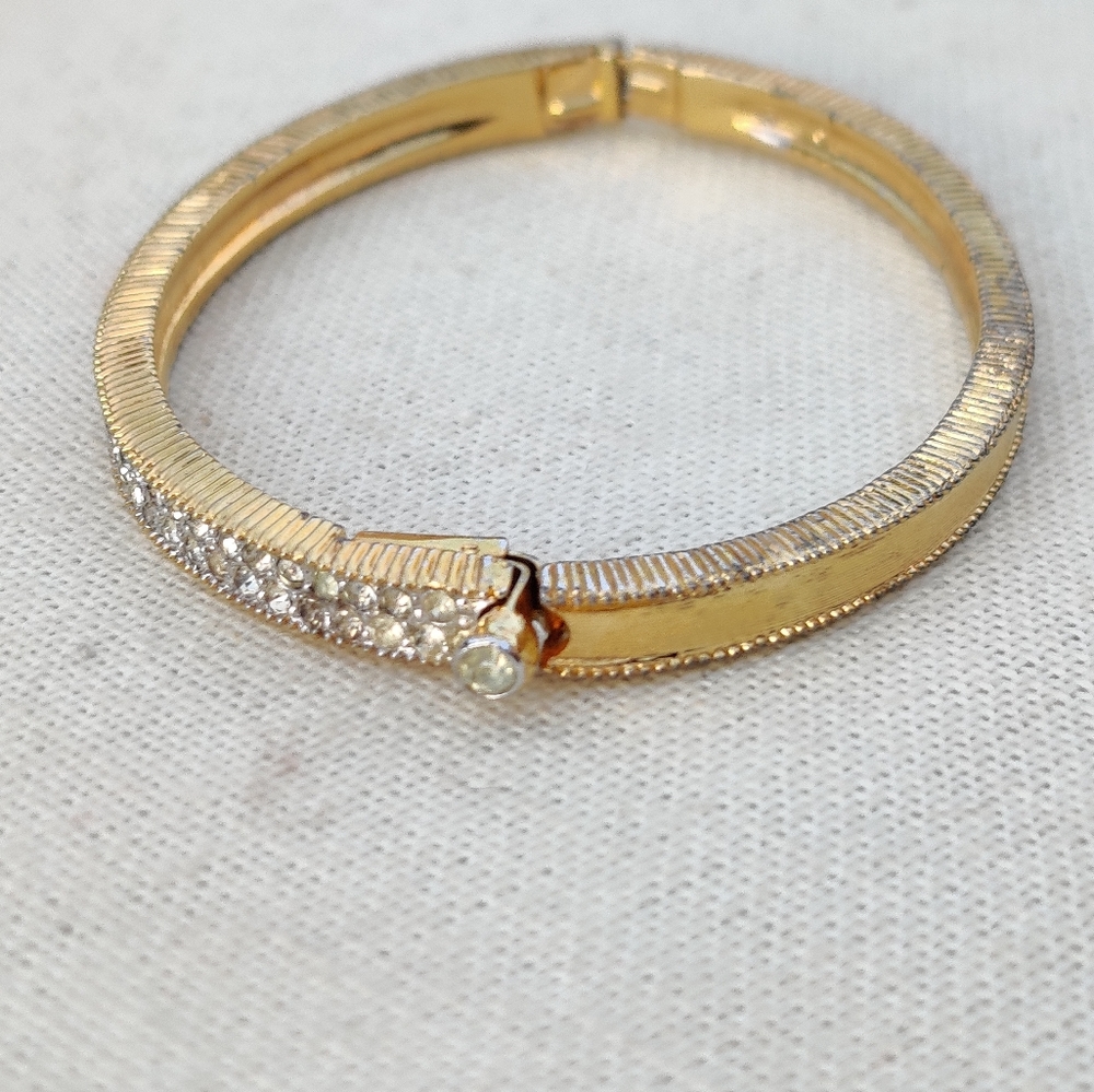 Vintage Joseph Mazer Rhinestone hinged bracelet - Picture 6 of 11